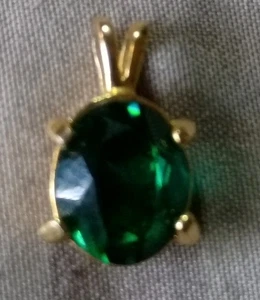 Vintage Green Pendant - Picture 1 of 2