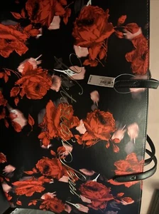 NWT Victoria's Secret Weekender Red & Black Floral Tote Bag - Picture 1 of 7