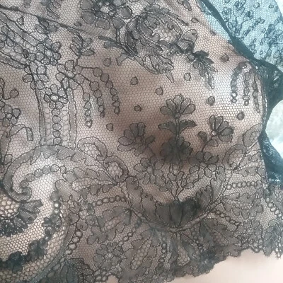 Long volant de dentelle chantilly fuseau,ép. NAP.III. Très bel état;300 cm X 34 - Photo 1/4