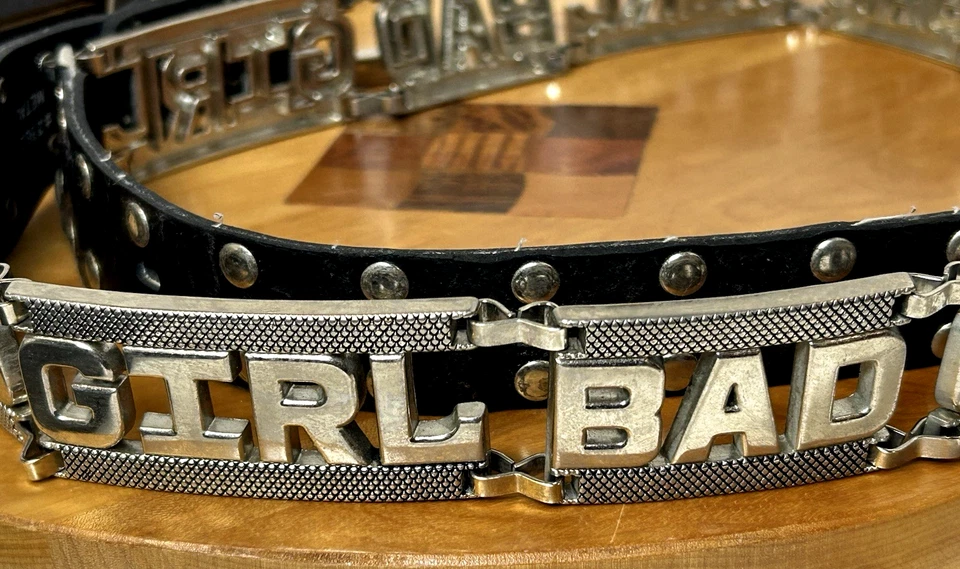 Cinto de corrente Bad Girl pesado concho elos tamanho XL couro sintético aço inoxidável cravejado - Imagem 1 de 4