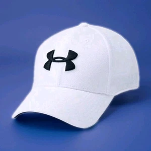 UNDER ARMOUR BLITZING FLEX FIT BASEBALL HAT (SM/MD) WHITE & BLACK LOGO CLEAN - Picture 1 of 8