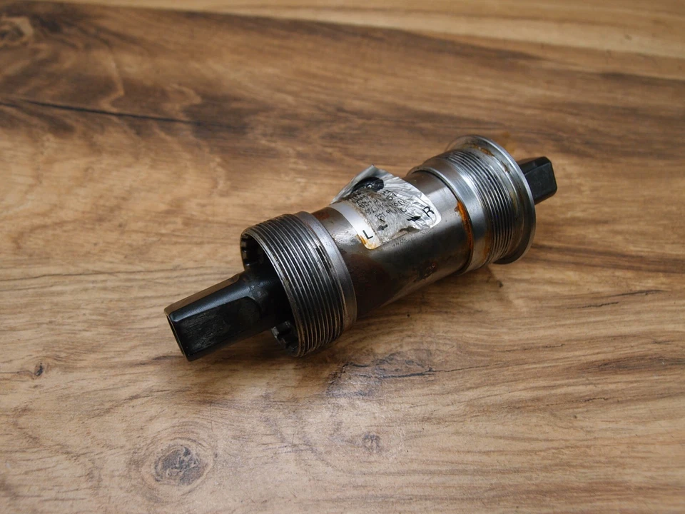 1992 vintage MTB bottom bracket Shimano Deore BB-UN51 Japan 118 mm BSA / 68 mm - Image 1 of 4