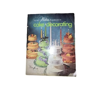 Wilton Yearbook of Cake Decorating 1974 Vintage - Picture 1 of 7