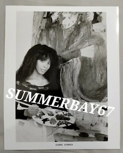 DONNA SUMMER RARE PROMO PIC DONNA PAINTING EXCELLENT CONDITON!!! - Picture 1 of 1