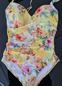 Madeleine zitrone/multicolor Badeanzug, Einteiler mit Drapierung Gr. 38 C NEU ! - Bild 1 von 6