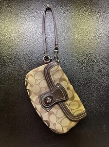 coach wristlet wallet - Picture 1 of 7