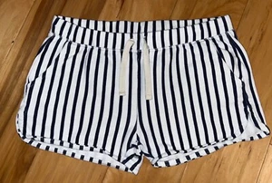 NWOT ZARA GIRLS WHITE & NAVY STRIPED SWEAT SHORTS SIZE 8 DD - Picture 1 of 3