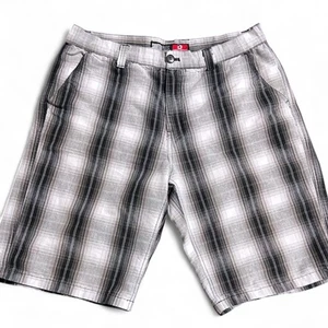 Vintage Southpole karierte Shorts Größe 36 schwarz/weiß 12" Schrittlänge Y2K Hip Hop Chinohose - Bild 1 von 9
