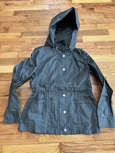 Tommy Hilfiger Regenparka grün beschichteter Stoff Kapuze Reißverschluss Druckknopf S/P - Bild 1 von 11