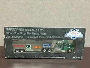 Matchbox 1997 ASSOCIATE LKW TEILE LKW LKW weiß rosa Sammlerstücke - Bild 1 von 5