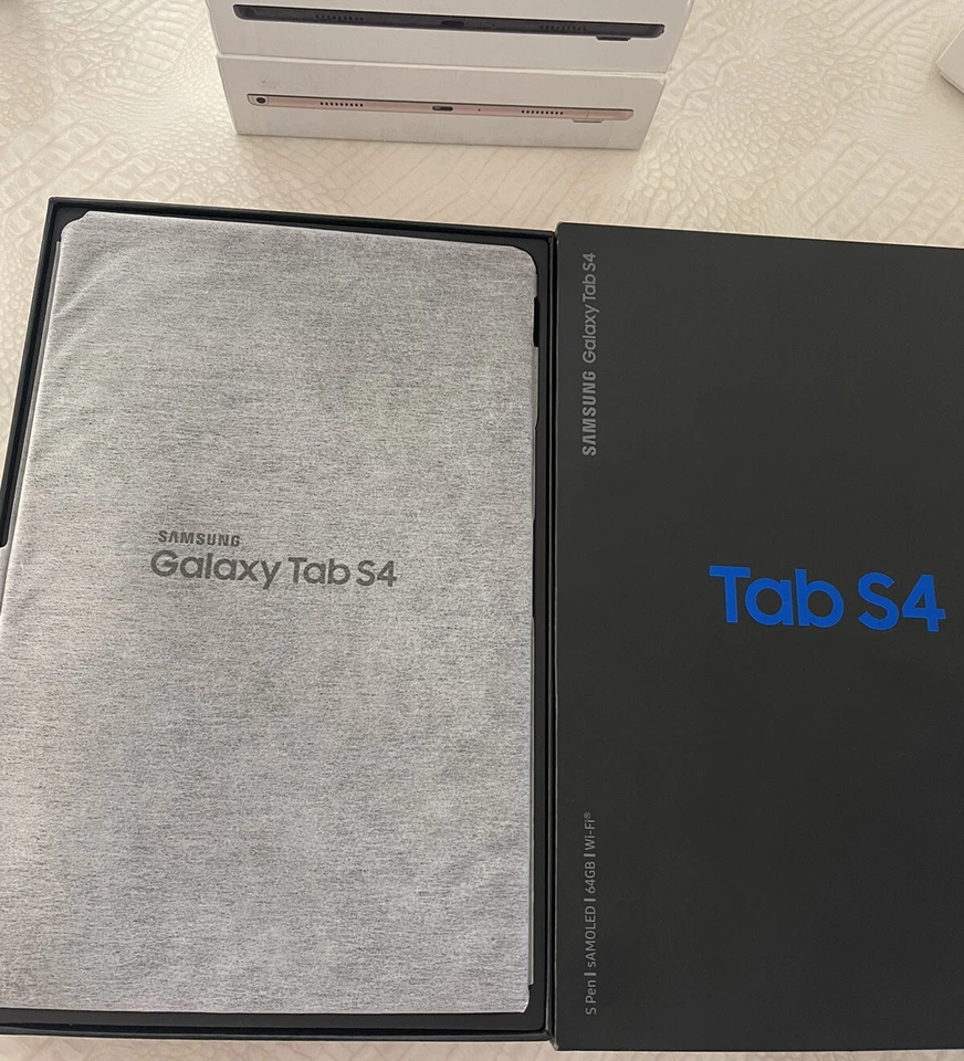 Samsung Galaxy Tab S4 64GB, Wi-Fi, 10.5 in - Black S Pen Included - Image 1 of 4
