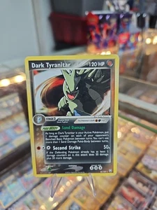 Dark Tyranitar 20/109 Team Rocket Returns Regular Damaged - Bild 1 von 14