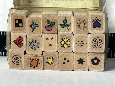 Pequeños fondos estampillas de madera héroe artes estrella floreciente corazón temas mixtos Foto 1 de 3