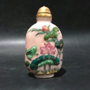 Qing Dynasty color porcelain hand-painted lotus frog pattern snuff bottle - Picture 1 of 9