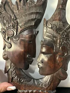 Bali Indonesian WOMAN AND MAN KLUNGKUNG BALI HARD WOOD CARVED SCULPTERED - Picture 1 of 14