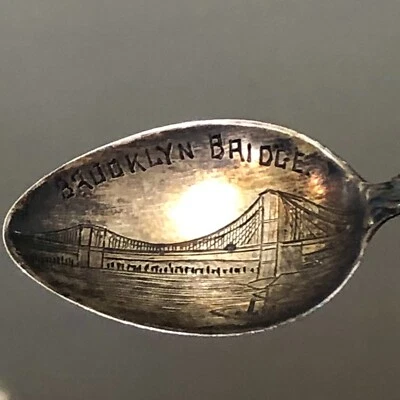 BROOKLYN BRIDGE PRINCIPIOS DEL SIGLO XIX ESTERLINA GRABADA A MANO PEQUEÑA CUCHARA ESTATE Foto 1 de 4