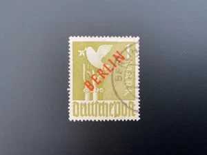 Berlin Rotaufdruck 1949  Mi. 33  /  1 Mark gest. ~ Berlin - Bild 1 von 1