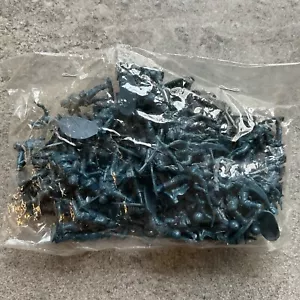HO Scale, Model Power Unpainted Amry Figures Bin N - Picture 1 of 7
