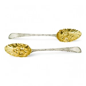Pair antique 1783 George III gilt sterling silver berry spoons Charles Hougham - Foto 1 di 17