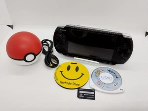 Piano Black Sistema Sony PSP 3000 con caricatore [Regione Free] Playstation - Foto 1 di 10