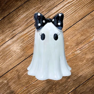 Viral Ghost With Black White Polka Dot Bow Halloween Figurine 9” X 7” NEW - Picture 1 of 6