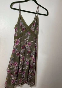 White House Black Market Kleid Träger Samtbesatz Blumen grün V-Ausschnitt Gr. 00 - Bild 1 von 9