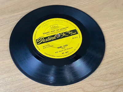 BURL IVES - FUNNY WAY OF LAUGHIN'/MOTHER WOULDN'T DO THAT-45 RPM 7" Vinyl Record - Image 1 of 2