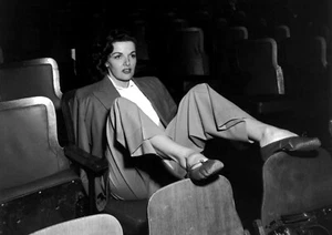 Jane Russell Monochrome Photo Print 49 (A4 Size-210 x 297mm-8.5" x 11.75") - Picture 1 of 2