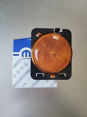 Jeep Wrangler 2007-2017 paso/derecha ámbar guardabarros lámpara de señalización lateral acampanada, OE Mopar Foto 1 de 4