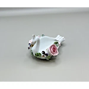 Kleiner Porzellan Schwan mit zarten roten Rosen & Goldrand Made in Japan signiert LESEN - Bild 1 von 5