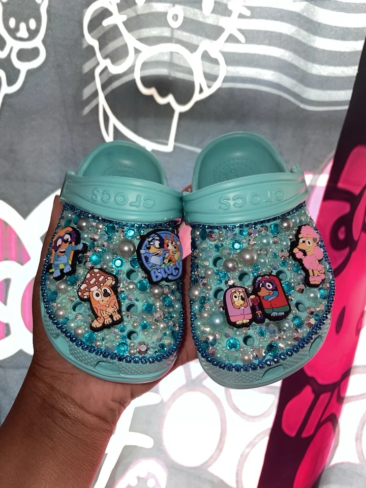 Crocs personalizados Bling Bluey para niños pequeños Foto 1 de 1