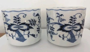 2 Blue Danube/Zwiebelmuster Kaffeetassen Stativ Griff 3" Japan Exc - Bild 1 von 5