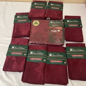 New Damask Poinsettia Dinner Linen 16 Napkins & 52X70 Tablecloth Cranberry Red - Picture 1 of 4
