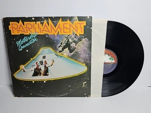 Parliament Mothership Connection Casablanca Records 1975 1st press VG+ Funk LP - Imagen 1 de 4