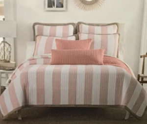 Max Studio Coral White Stripe Twin Size Cotton Quilt (Cotton) 68" X 86" - Picture 1 of 4
