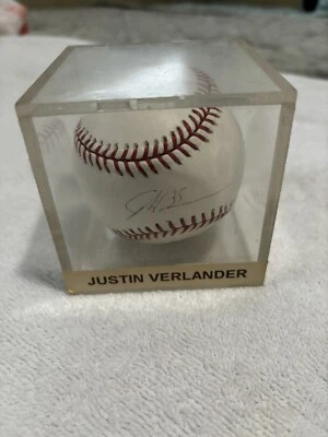 Bola de beisebol assinada por Justin Verlander - Imagem 1 de 3