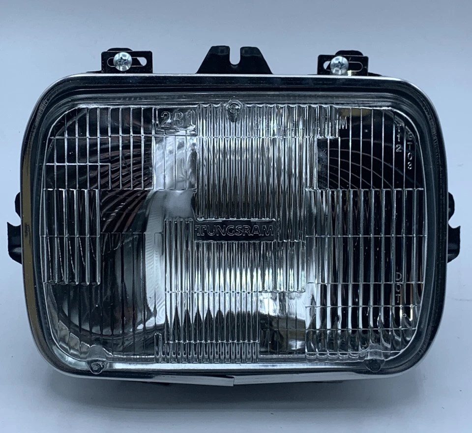 Conjunto de farol esquerdo TYC compatível com Chevrolet Blazer 1992-1998 - Imagem 1 de 3