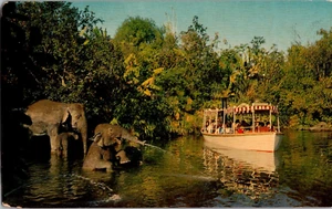 Postkarte Elefant Badebad Adventureland Disneyland Anaheim Kalifornien - Bild 1 von 3