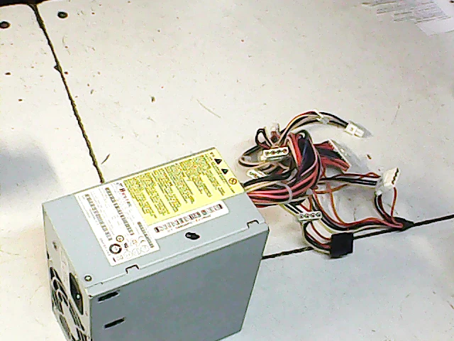 Alimentation BESTEC ATX-300-12Z REV FCR 5188-2627 300W - Photo 1/1