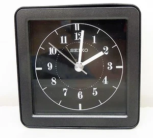 SEIKO - EBONY BEDSIDE ALARM- QUIET SWEEP WITH SNOOZE & FLASHING LIGHT QHE082JLH - Picture 1 of 2