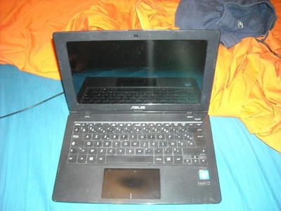 Asus Notebook  F200M - Photo 1/3