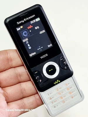 Sony Ericsson W205 Walkman Unlocked Mobile Phone Excellent Condition With Chargr - Image 1 of 4