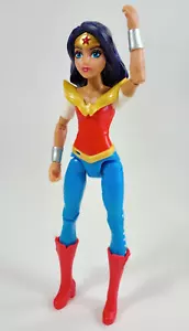 Figura de acción Wonder Woman Mattel 2015 DC Comics superhero niñas de 6". - Imagen 1 de 8