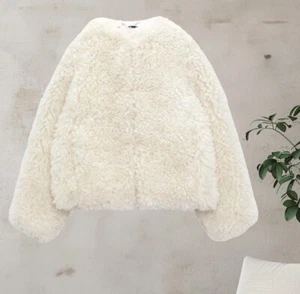 NWTZARASIZE X-SMALL FAUX FUR JACKET WITH LONG SLEEVES - Picture 1 of 8