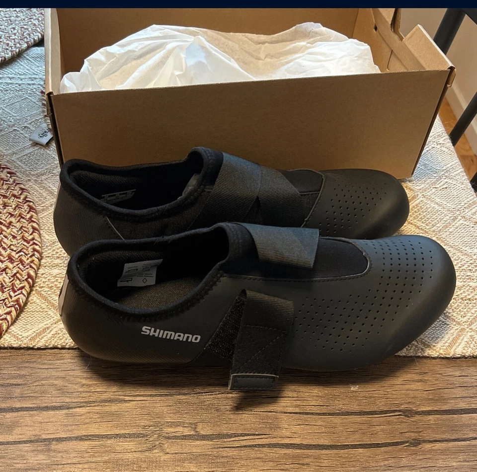 Nuevas zapatillas de ciclismo Shimano para mujer talla 10 Foto 1 de 1