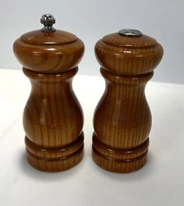 MCM Wooden Salt Shaker & Pepper Grinder 5.5" Tall Retro Farmhouse Lodge Cabin - Picture 1 of 5