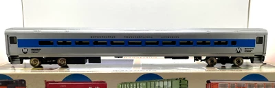 Autobús de cercanías HO WALTHERS 932-6074 85' HORIZON METRO-NORTE Foto 1 de 2