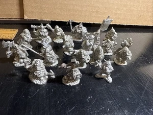 LOTE DE 19 miniaturas de metal enano vintage - Imagen 1 de 5