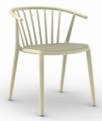 4 Stühle in elfenbein mit Sitzpolster in hellgrau von Josep Llusca stapelbar - Bild 1 von 4