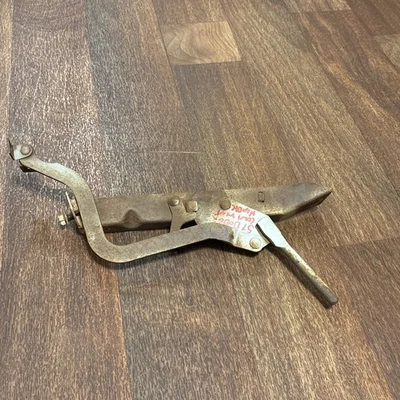 Cabo de ventilação capô caminhão Dodge 1957 - Imagem 1 de 4